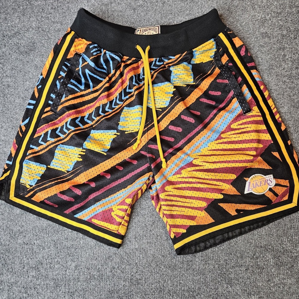 Mitchell & Ness  LAKERS Game Day Shorts Tribal Print Hardwood Classics Medium